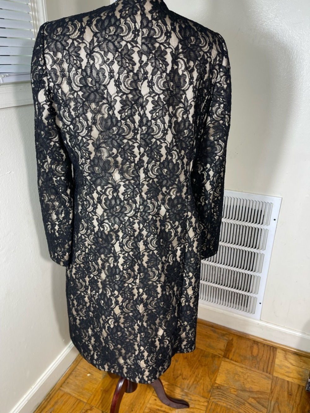 Black Lace Long-Sleeve Sheath jacket coat  with Nude Lining  with skirt - Picture 3 of 7